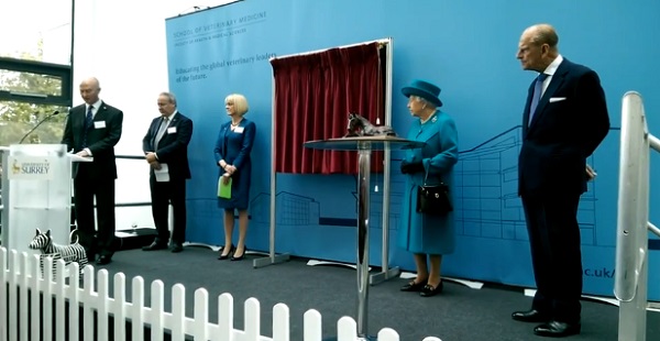 Queen Visits Vet School, Sees Old Horse Friend