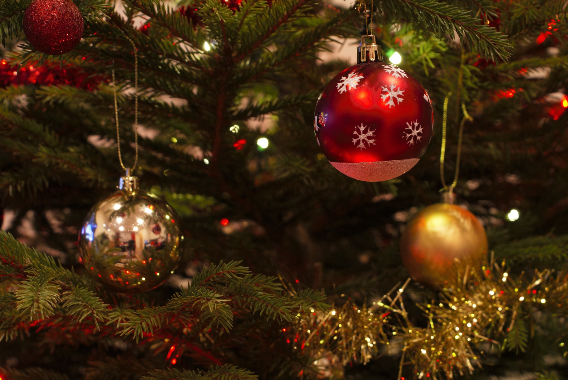 How Your Staff Helps Maintain a Happy Holidays