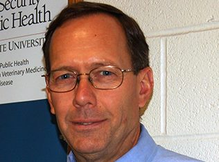 ISU professor receives AAVMC 2018 Melcher award