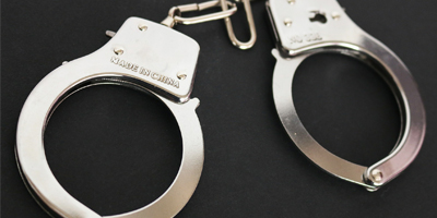 Oregon veterinarian arrested for allegedly threatening employee with a handgun