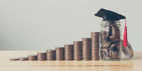 Zoetis scholarships reward excellence, leadership