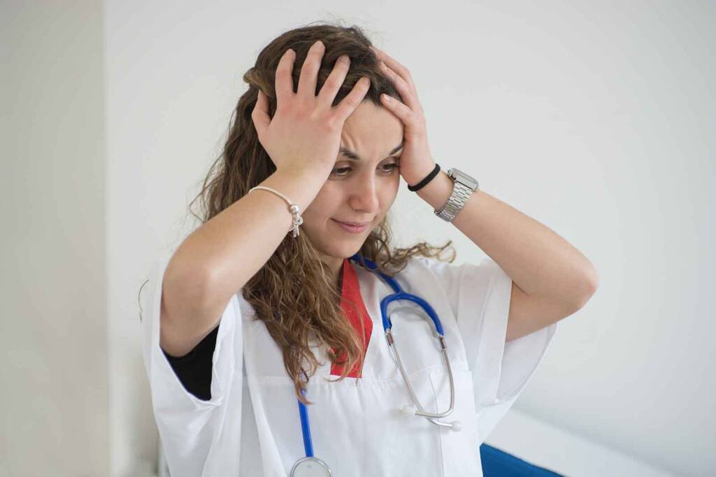 Removing blind spots: Conflict resolution in veterinary practices