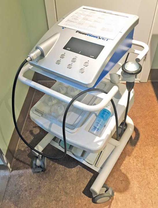 Photo courtesy Caledon Mountain Veterinary Hospital Extracorporeal shock wave therapy is a useful modality in treating chronic and acute conditions in post-operative patients, and also has become increasingly popular in treating OA. Photo courtesy Caledon Mountain Veterinary Hospital
