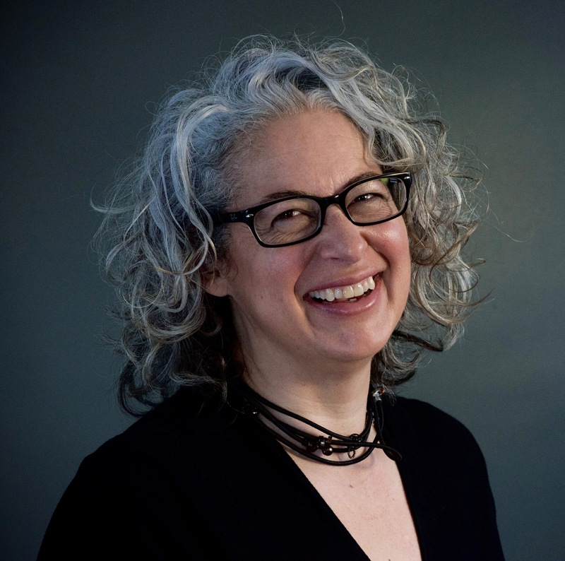 Andrea Steele, RVT, VTS (ECC), received the RVT Outstanding Contributions Award.