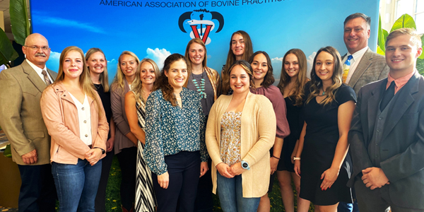 Future bovine veterinarians receive $90K in scholarship funds