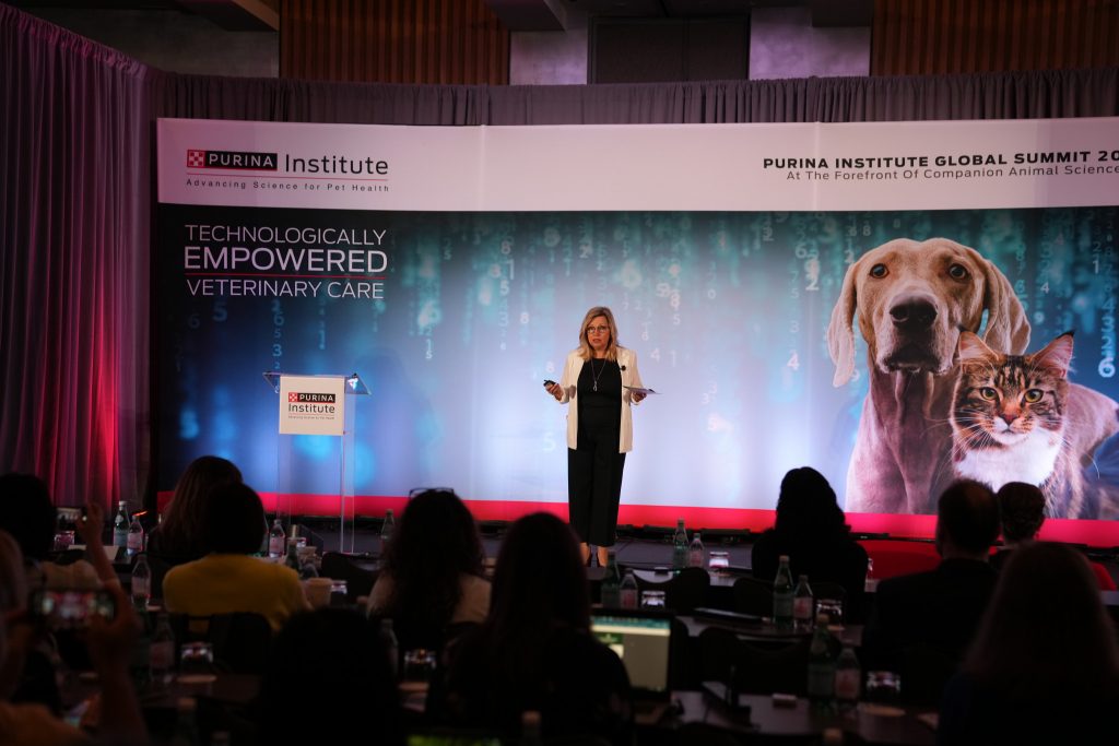 Technology in veterinary care takes center stage at global summit
